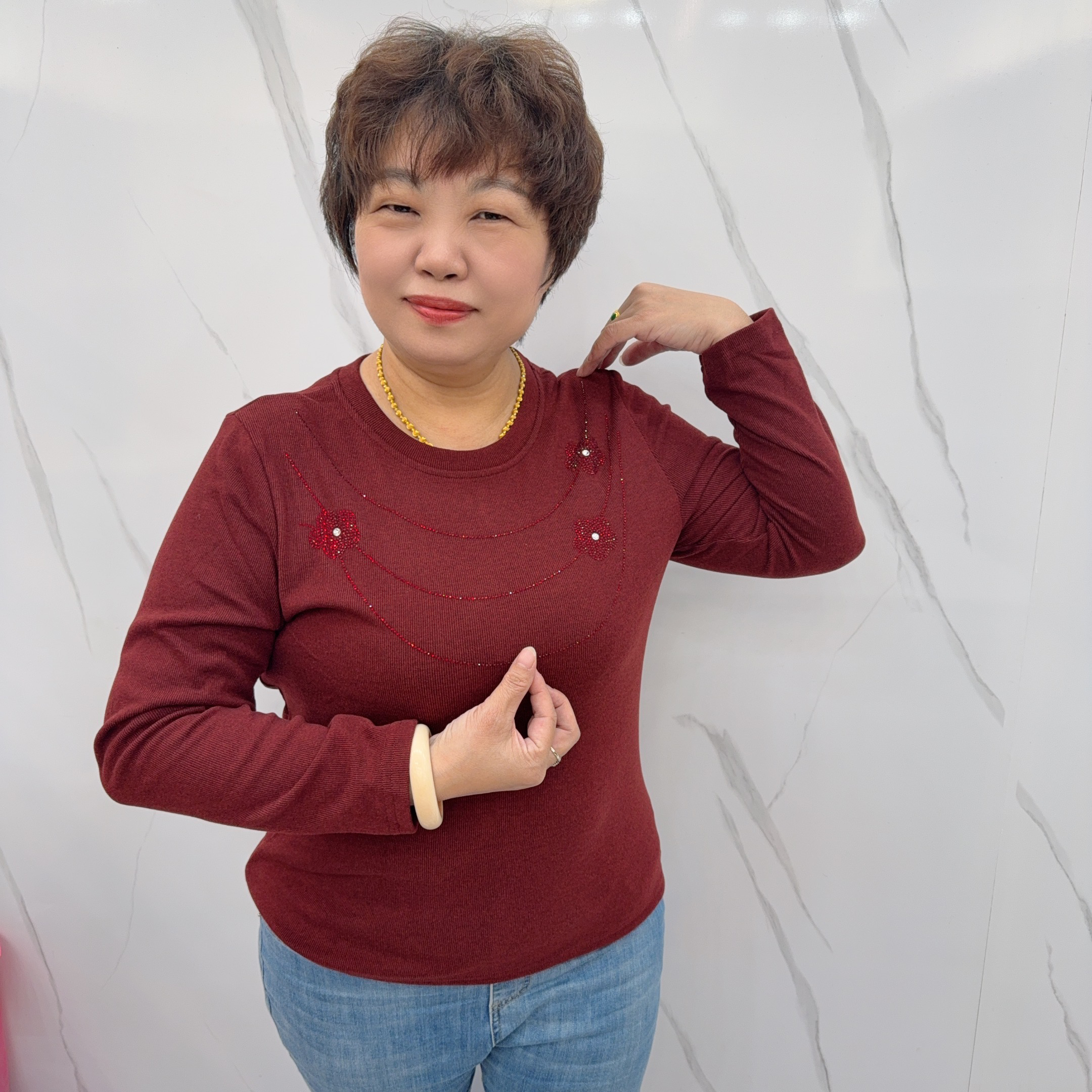 9103冬季新款花朵钻简约百搭纯色打底上衣
