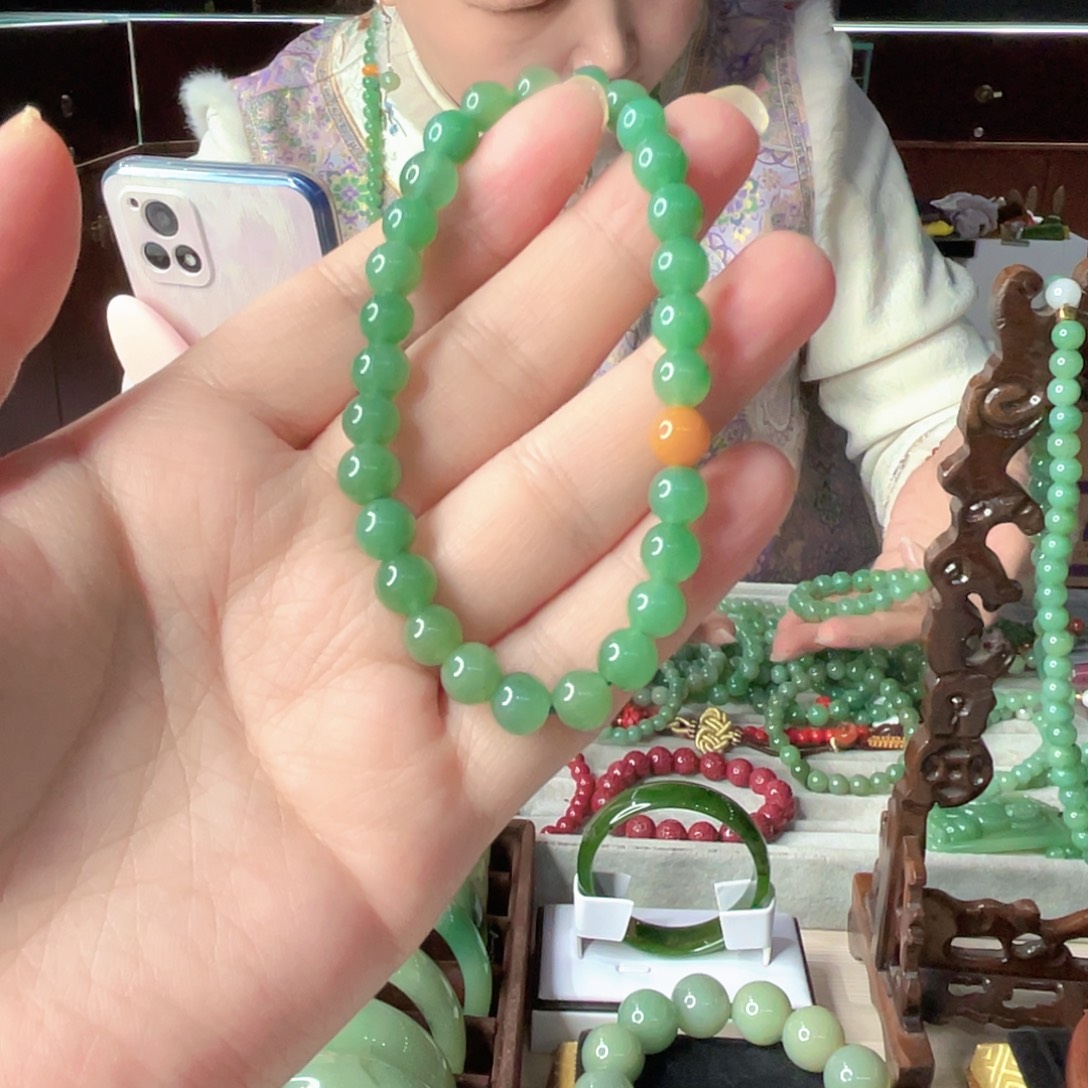 密玉（石英质玉）未镶嵌颈饰