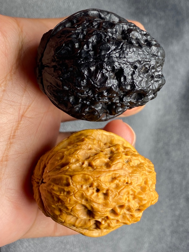 云南铁核桃文玩核桃41-42尺阴阳对金蟾王发货图片同款随机一对