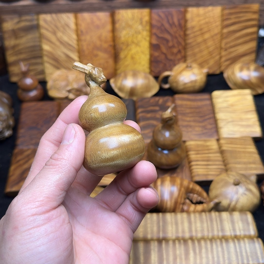 楠木金丝楠木无事牌