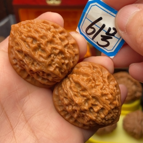 文玩核桃吊坠金牛36.6