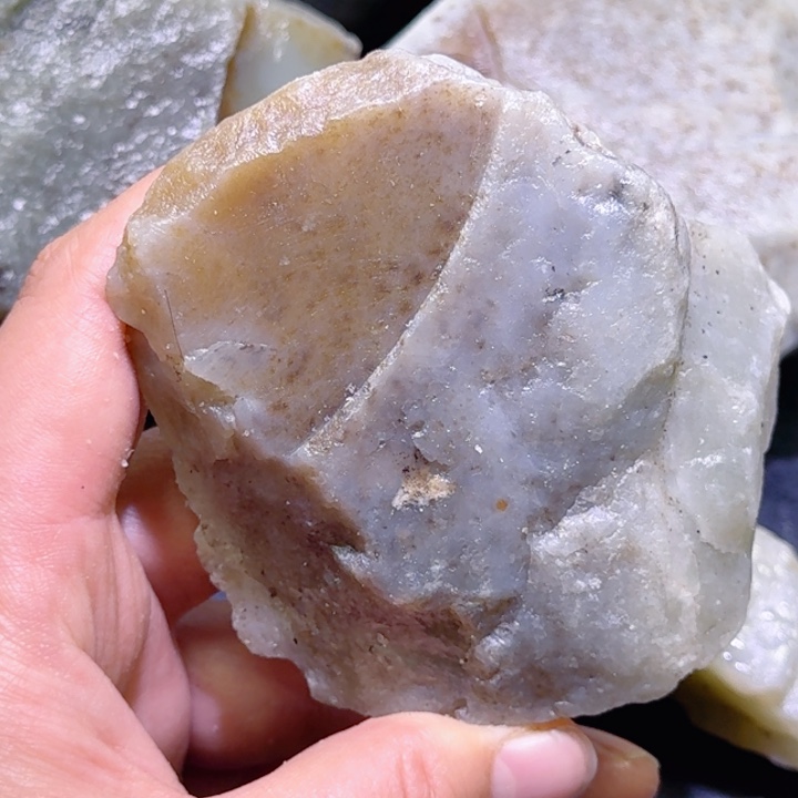 和田玉未镶嵌珠宝半成品