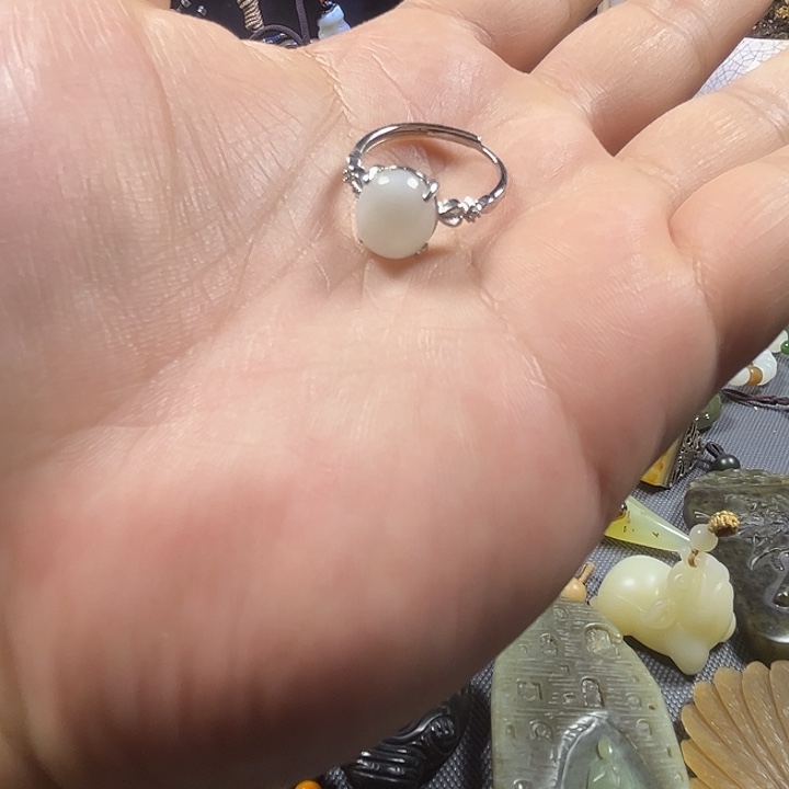 和田玉（糖玉）未镶嵌戒指