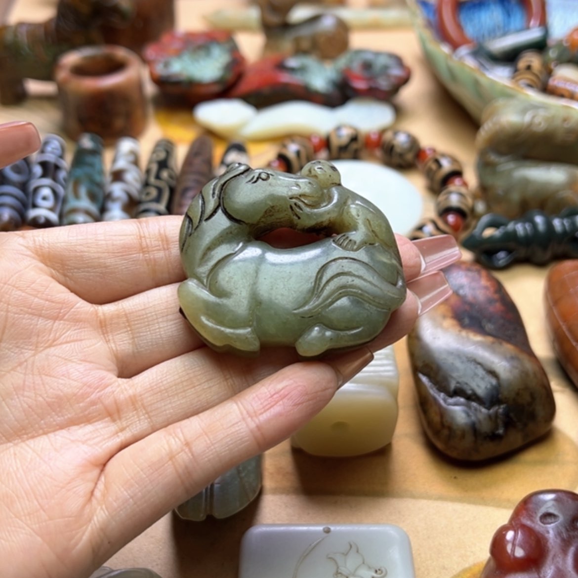 【闪购商品】蛇纹石玉颈饰未镶嵌