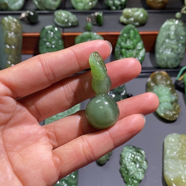 未镶嵌和田玉挂件