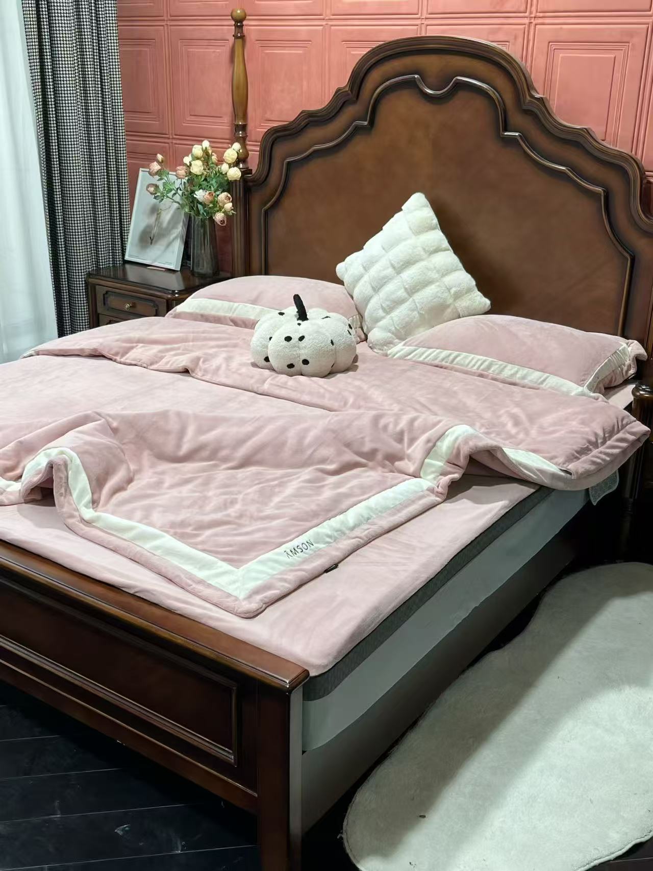 虞文轩 简约  纯色  牛奶绒  绣花  床笠款  四件套