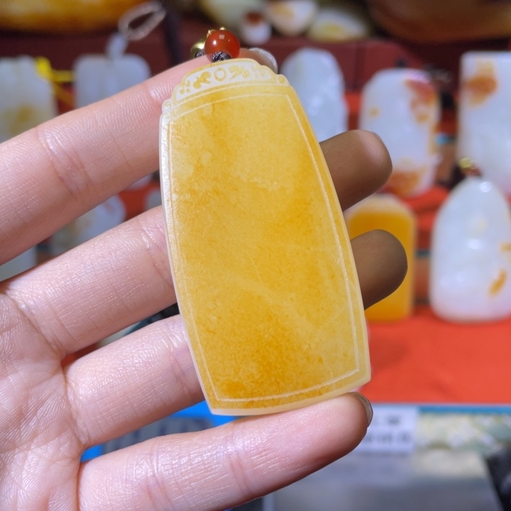 和田玉挂件未镶嵌燕*。