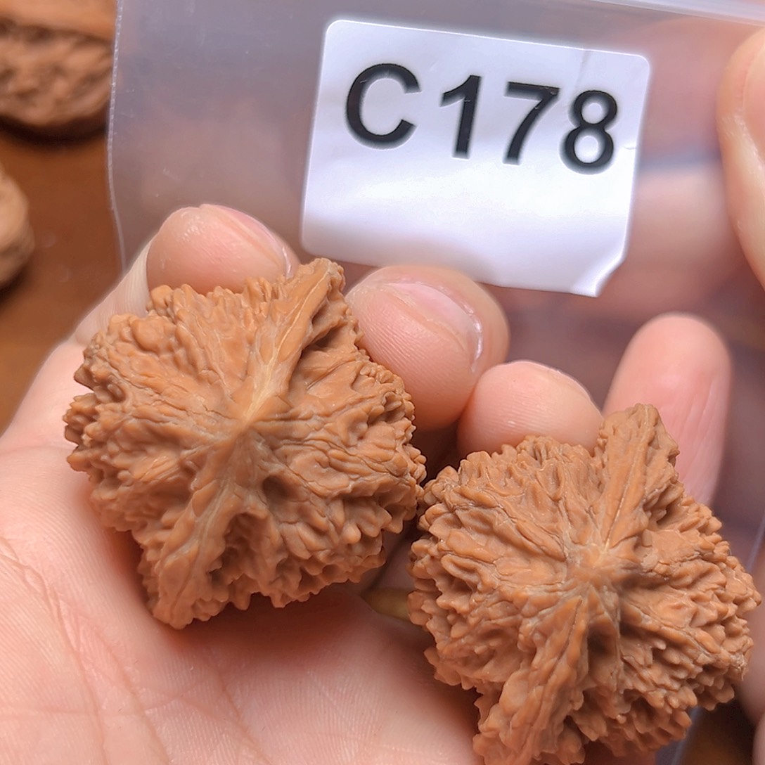 文玩核桃吊坠42满天星