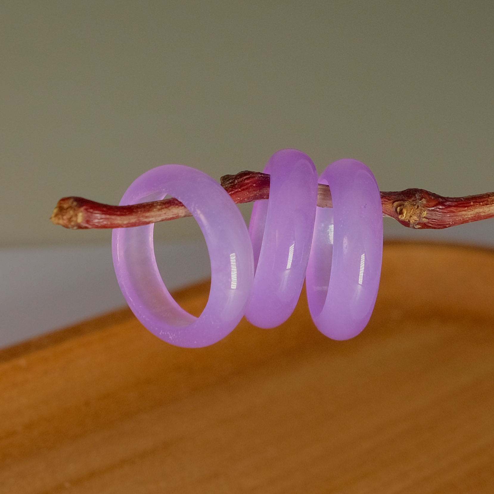 轻奢时尚款紫罗兰素圈戒指-多样发其一-a529