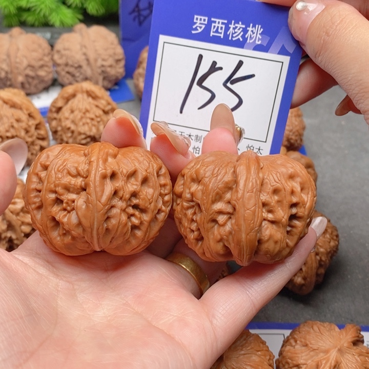 吊坠桃核46元宝155