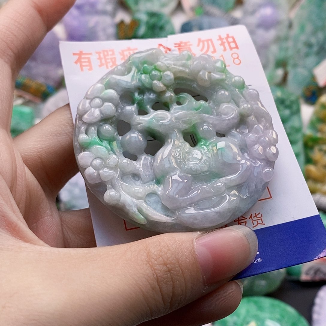 吊坠(不含链)未镶嵌翡翠