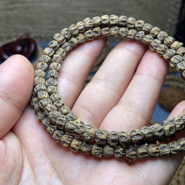 【闪购商品】吊坠柏香籽/百香籽