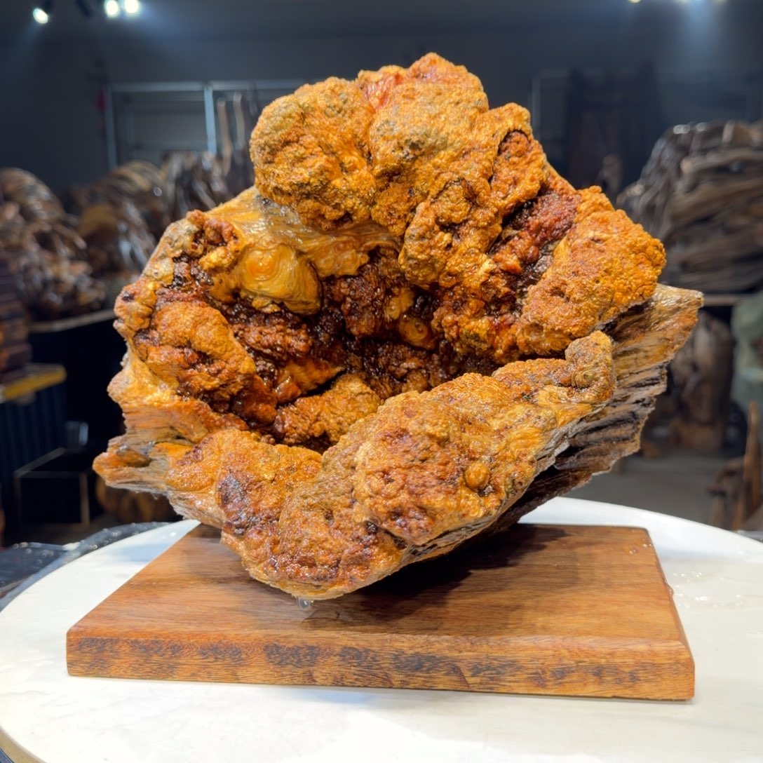 嘻***哈木王一刀琥珀木摆件57