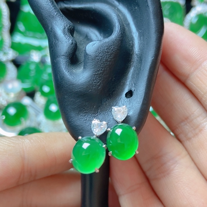 翡翠颈饰18K金镶嵌             