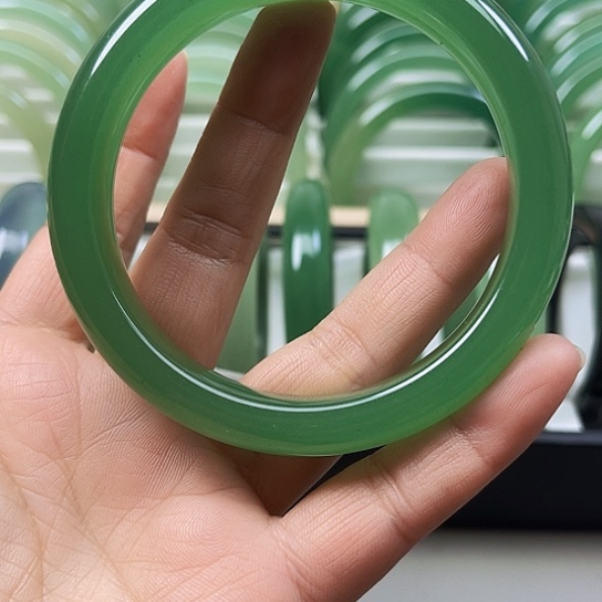 东陵石颈饰未镶嵌用****8