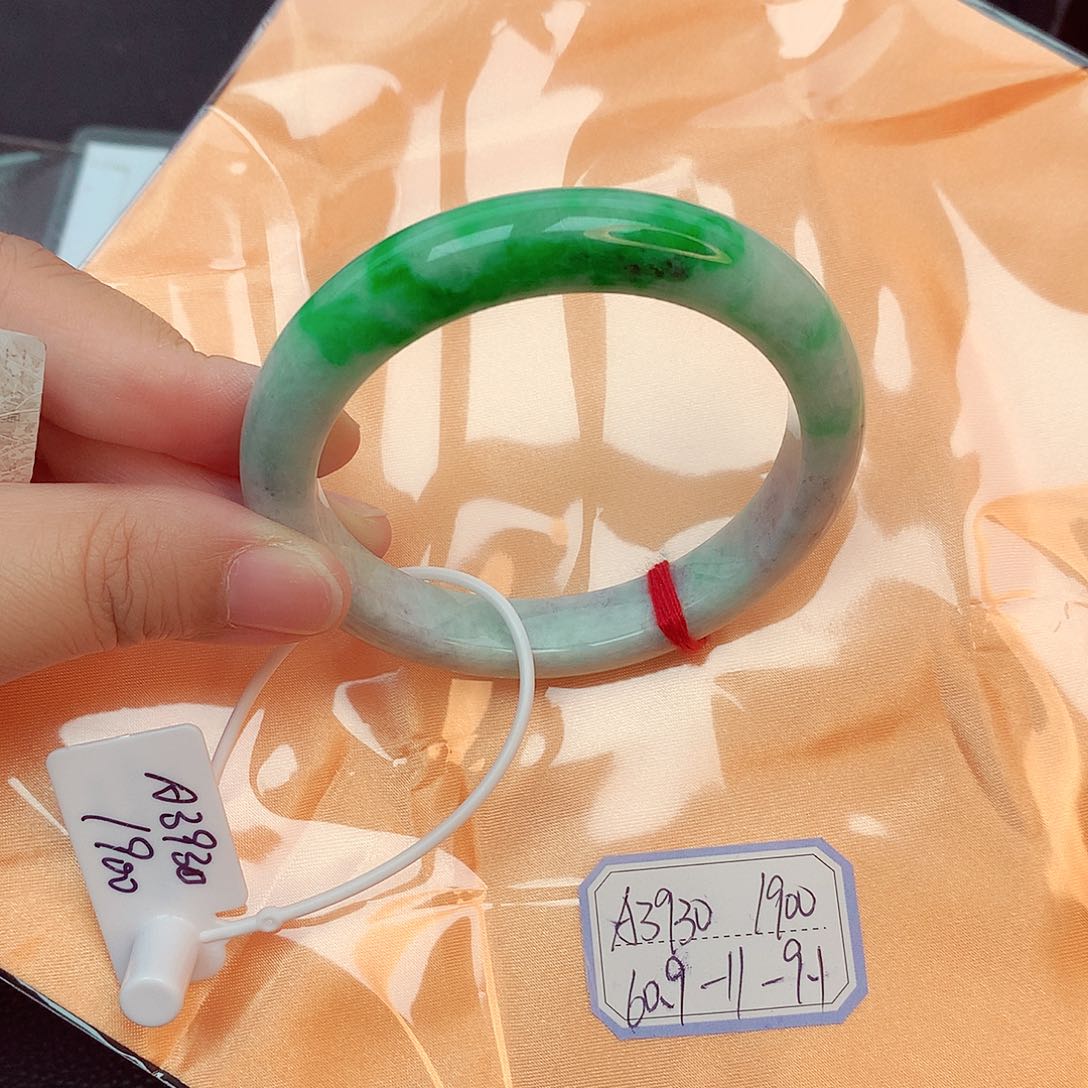 翡翠手镯未镶嵌天然缅甸翡翠A货