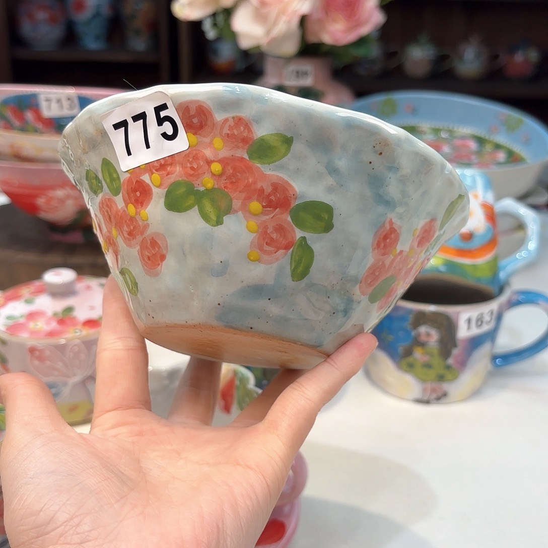 瓷片兔兔好可爱啊我