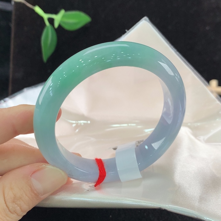 翡翠手镯未镶嵌111/2397