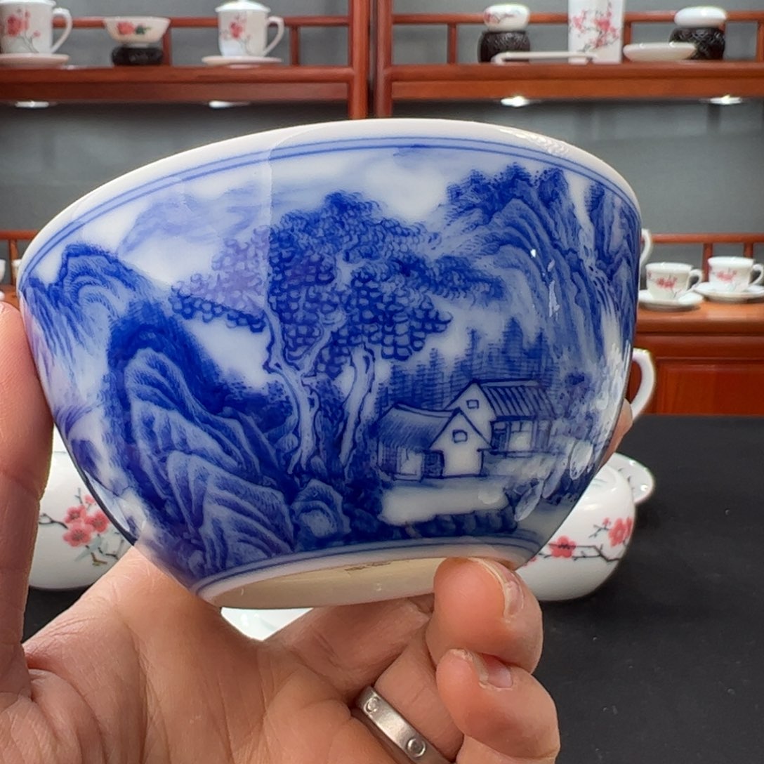 柴窑青花山水卧足杯