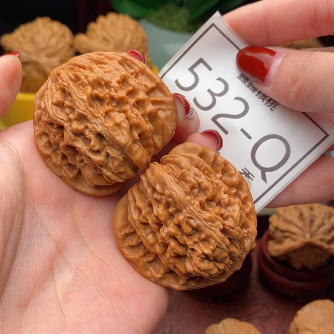 文玩核桃把件汉高楼43