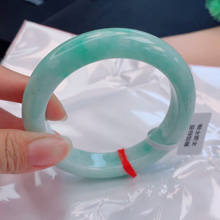 未镶嵌手镯翡翠60圈