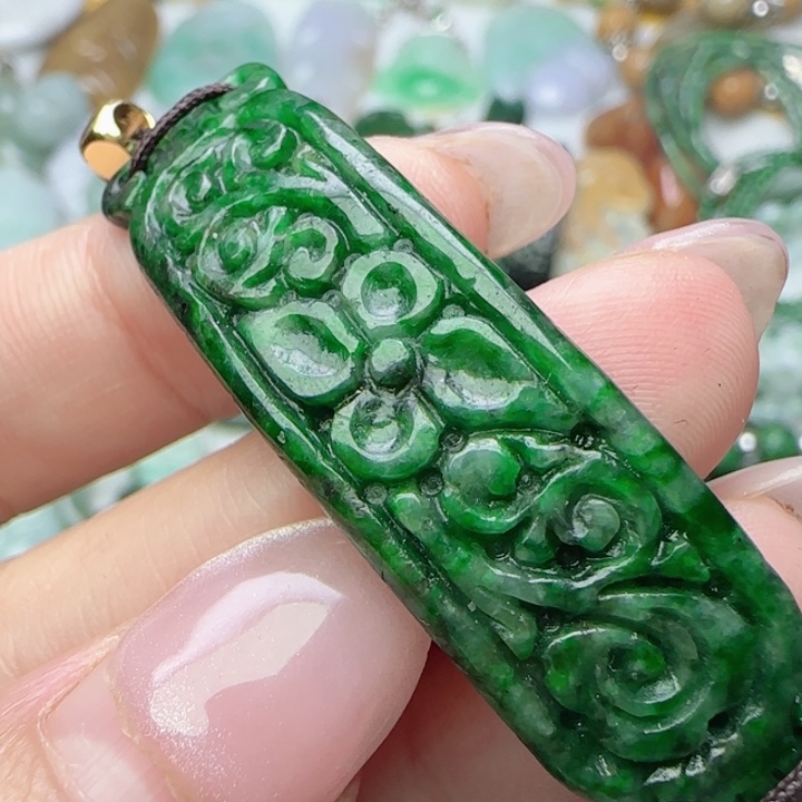 翡翠未镶嵌颈饰天然A货58