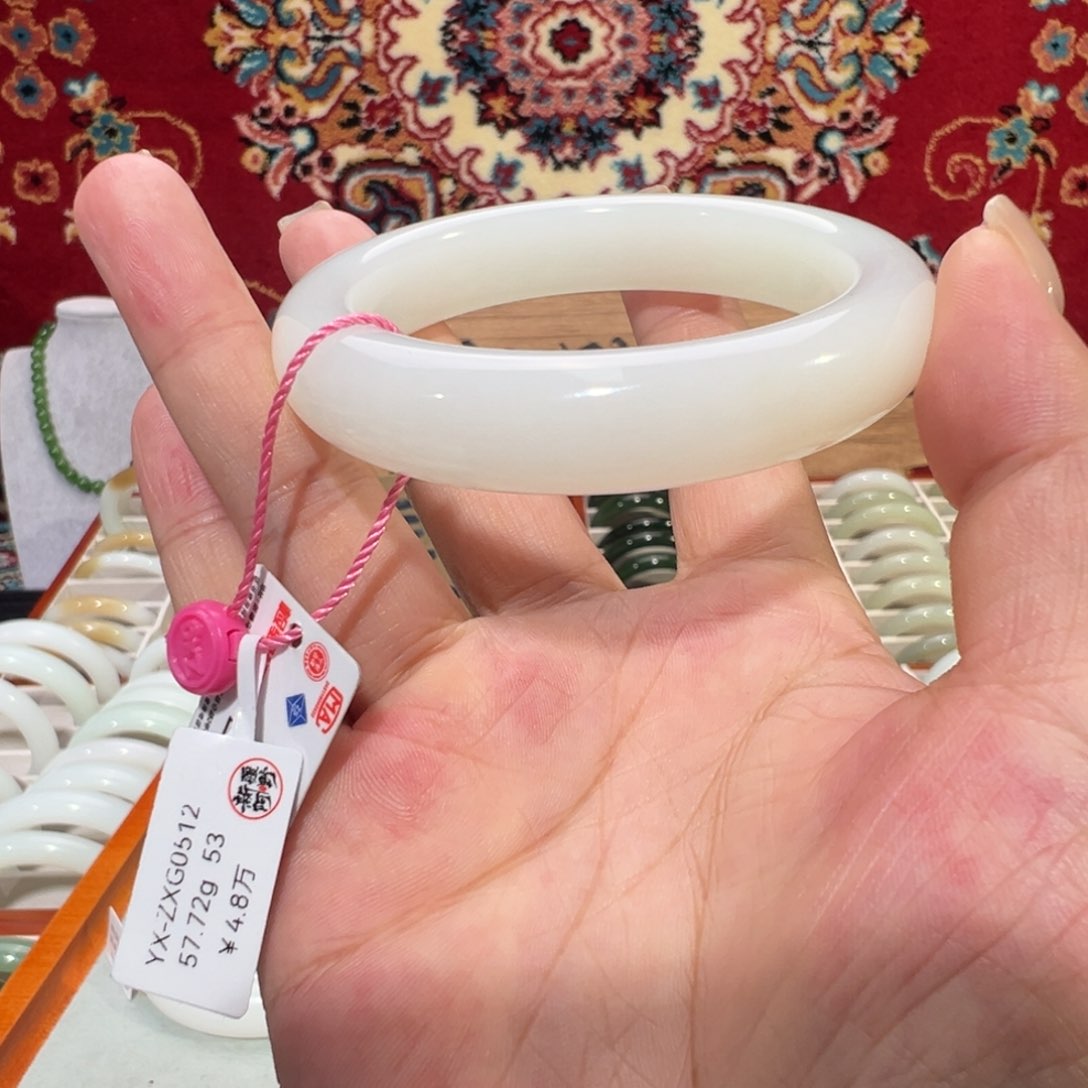 未镶嵌手镯和田玉53油膏天然和田玉手镯