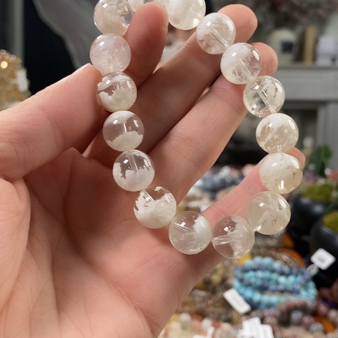 尛***美手链未镶嵌水晶我