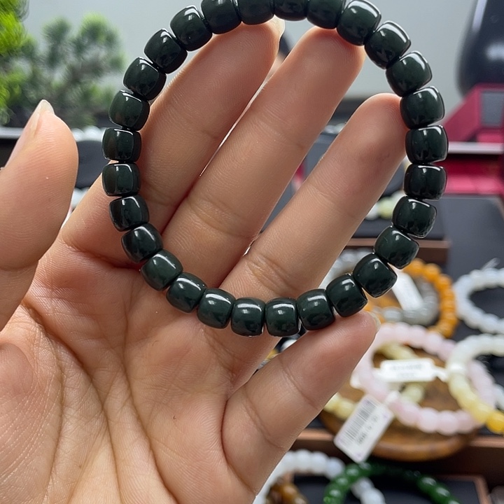 和田玉未镶嵌手串