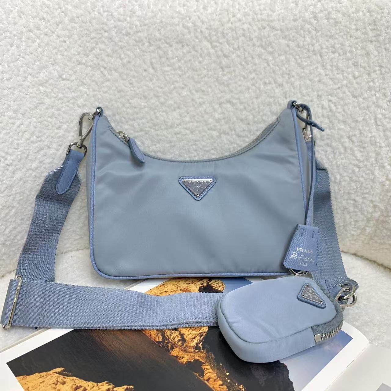 99新 Prada/普拉达 壹臻/浅蓝色尼龙hobo三合2005/36474271