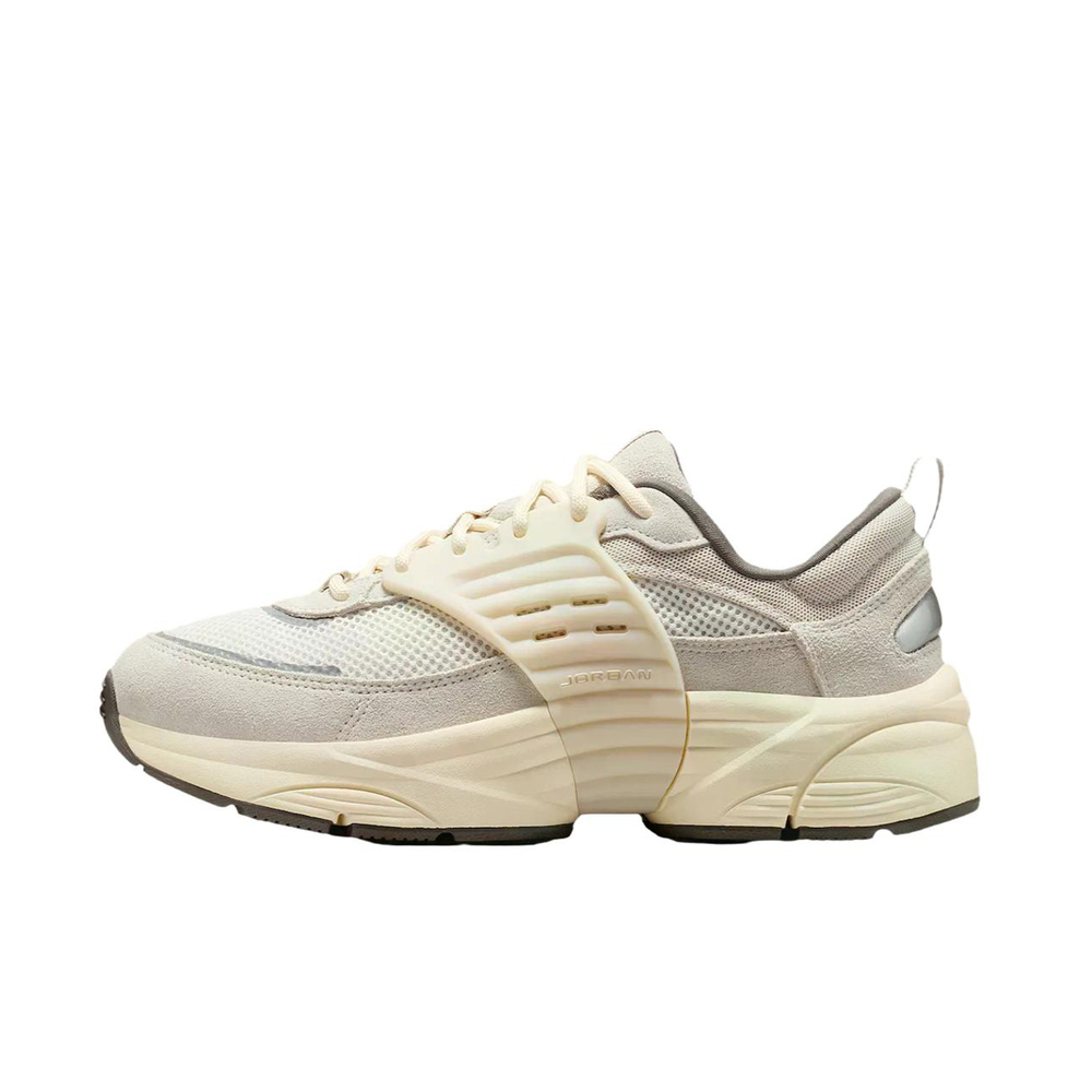 NIKE耐克双旦礼男子JORDAN TRUNNER O/S乔丹飞翼漫游鞋IB3722-101