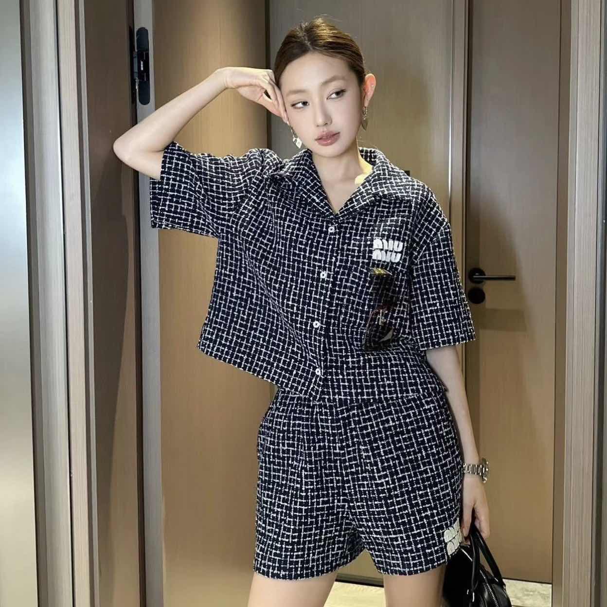 99新 MIU MIU/缪缪 积分-100汤/P225172608/格纹粗花呢外套