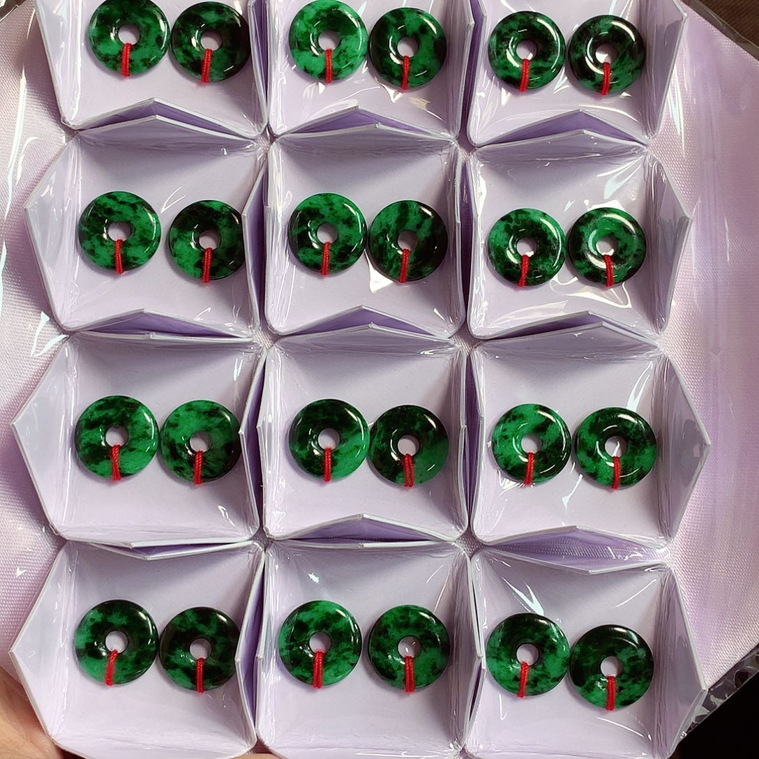 翡翠耳饰未镶嵌多样性发其一