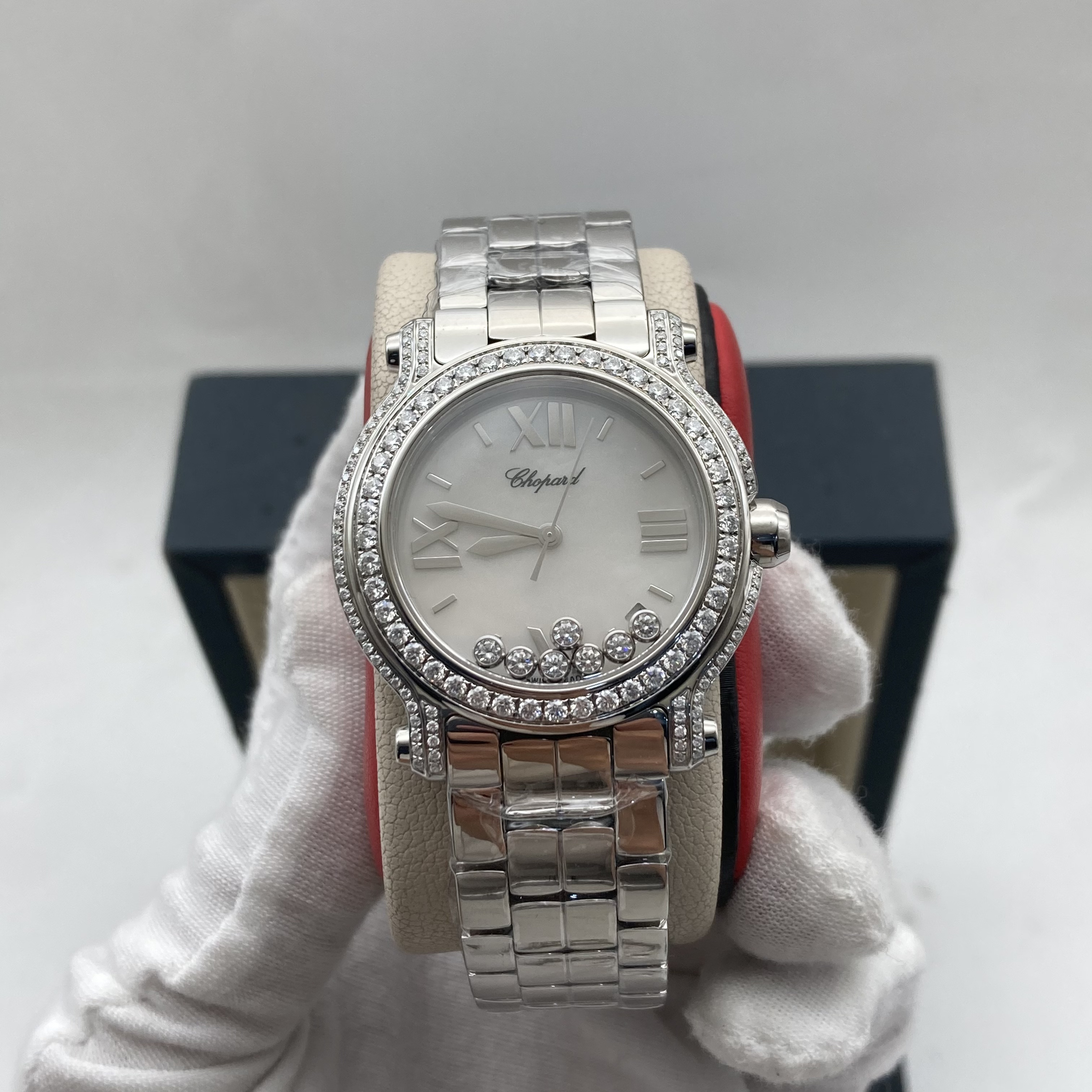 95新 Chopard/萧邦 36mm 萧邦快乐钻 后镶钻时尚石英女士腕表