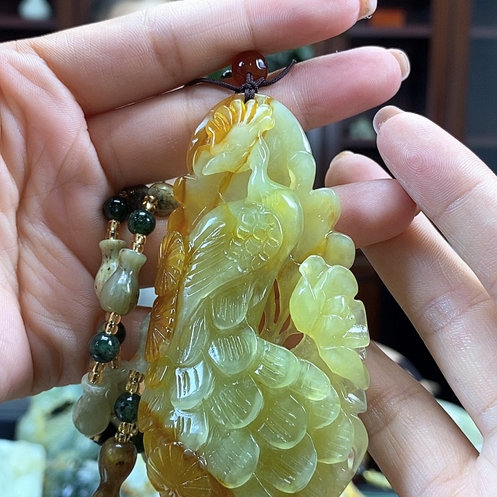 橘***子蛇纹石玉未镶嵌颈饰