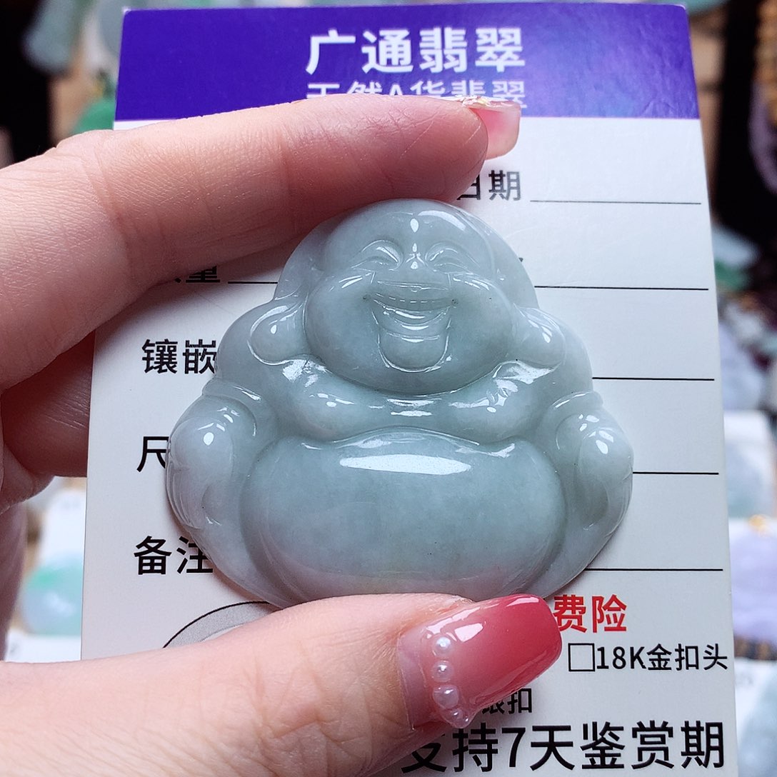 翡翠未镶嵌颈饰佛公