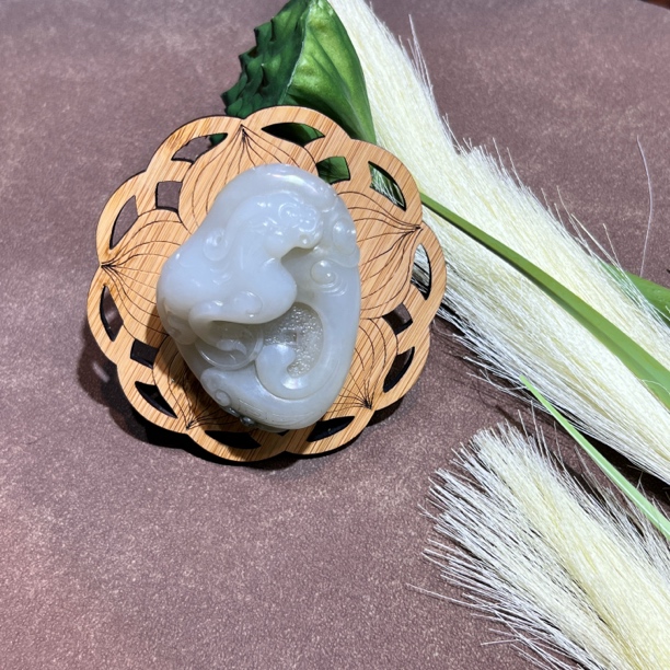 天然和田玉貔貅手把件