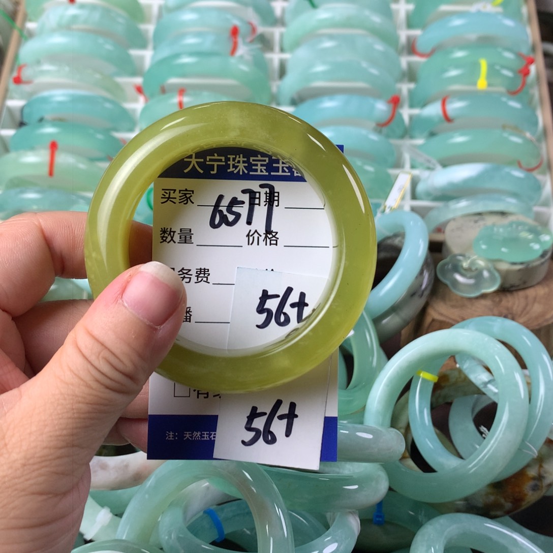 蛇纹石玉手镯未镶嵌6577
