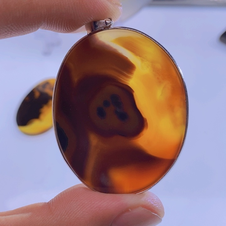 玛瑙/玉髓颈饰未镶嵌