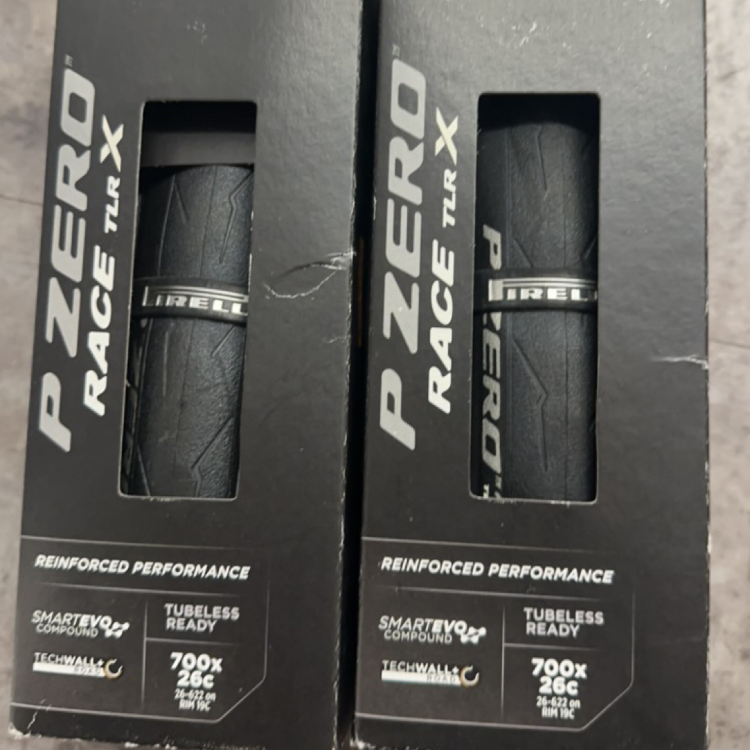 倍耐力P ZERO RACE TLR X真空胎