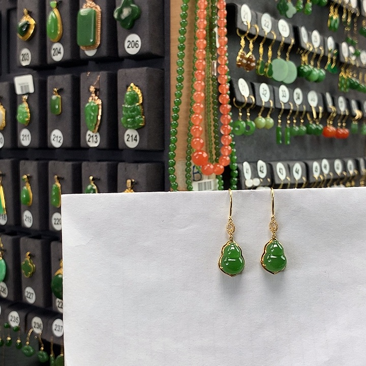 和田玉耳饰18K金镶嵌