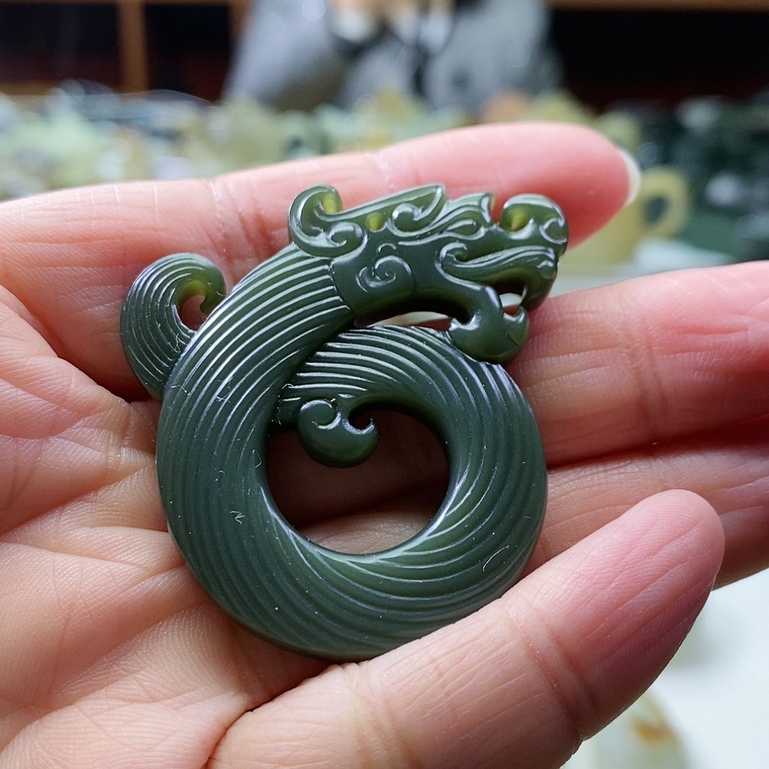 和田玉挂件未镶嵌有***果