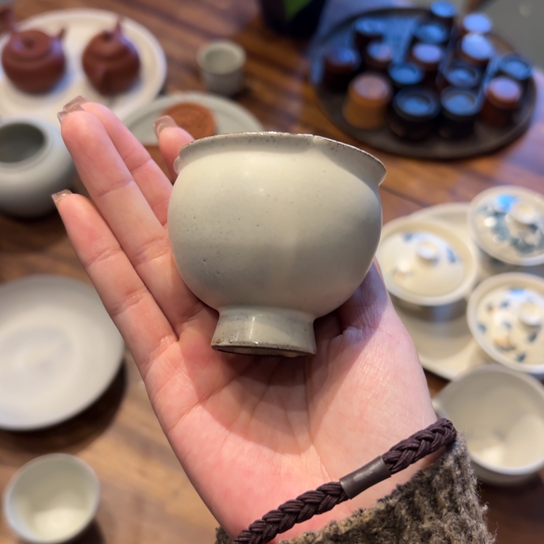 瓷片陶瓷。     陶瓷。    