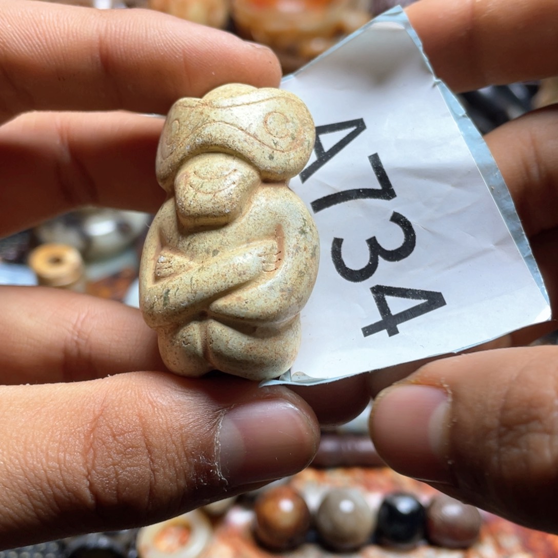 和田玉（糖玉）挂件未镶嵌