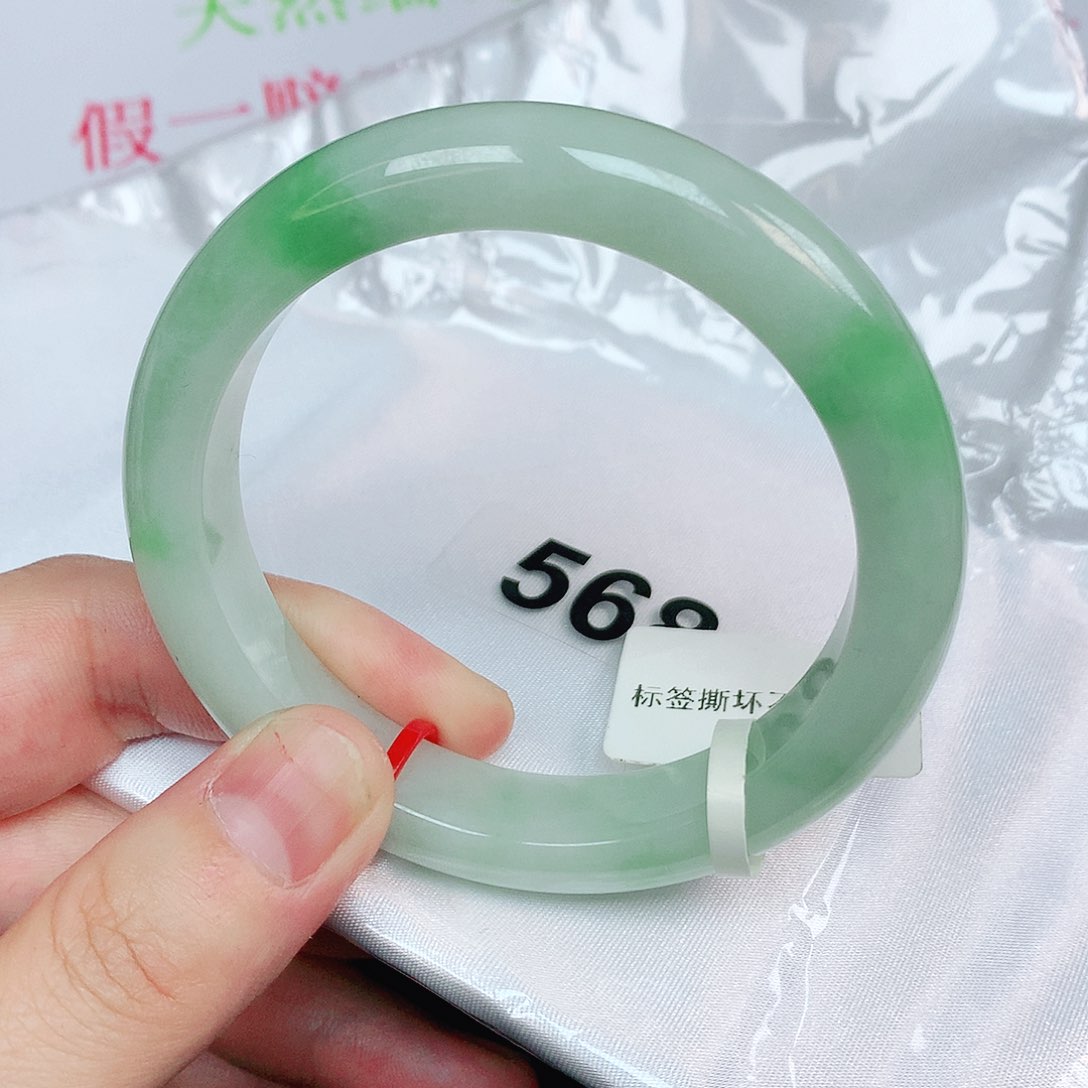 翡翠未镶嵌手镯55圈