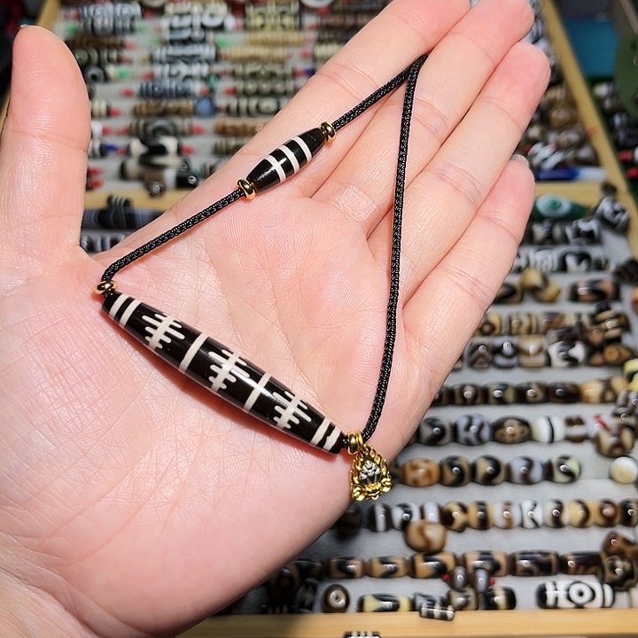 玛瑙/玉髓合金颈饰