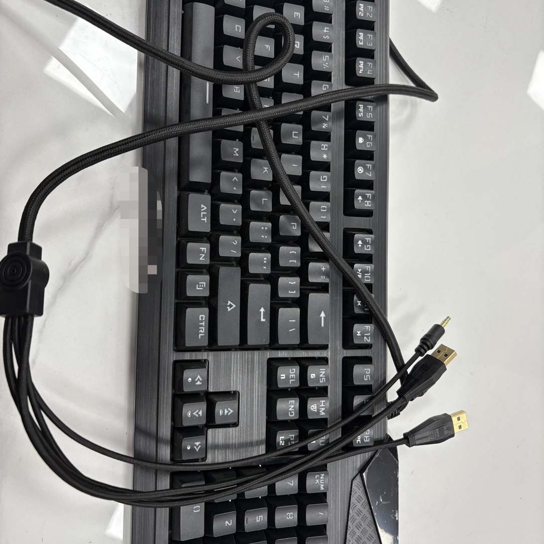 样品 介意勿拍 V2青轴机械键盘有线多插口游戏