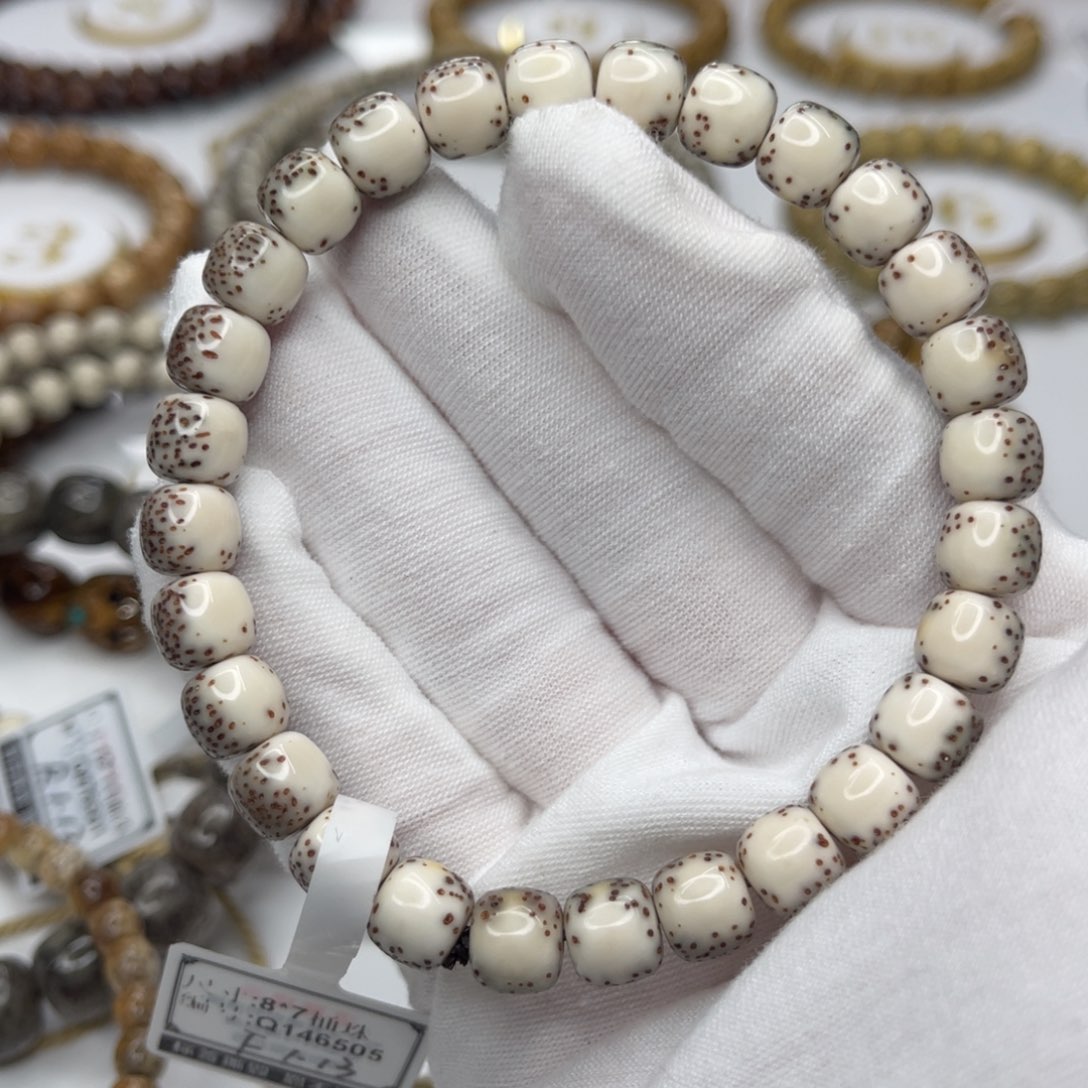 星月菩提吊坠Y****生8/7灰背河豚半壁