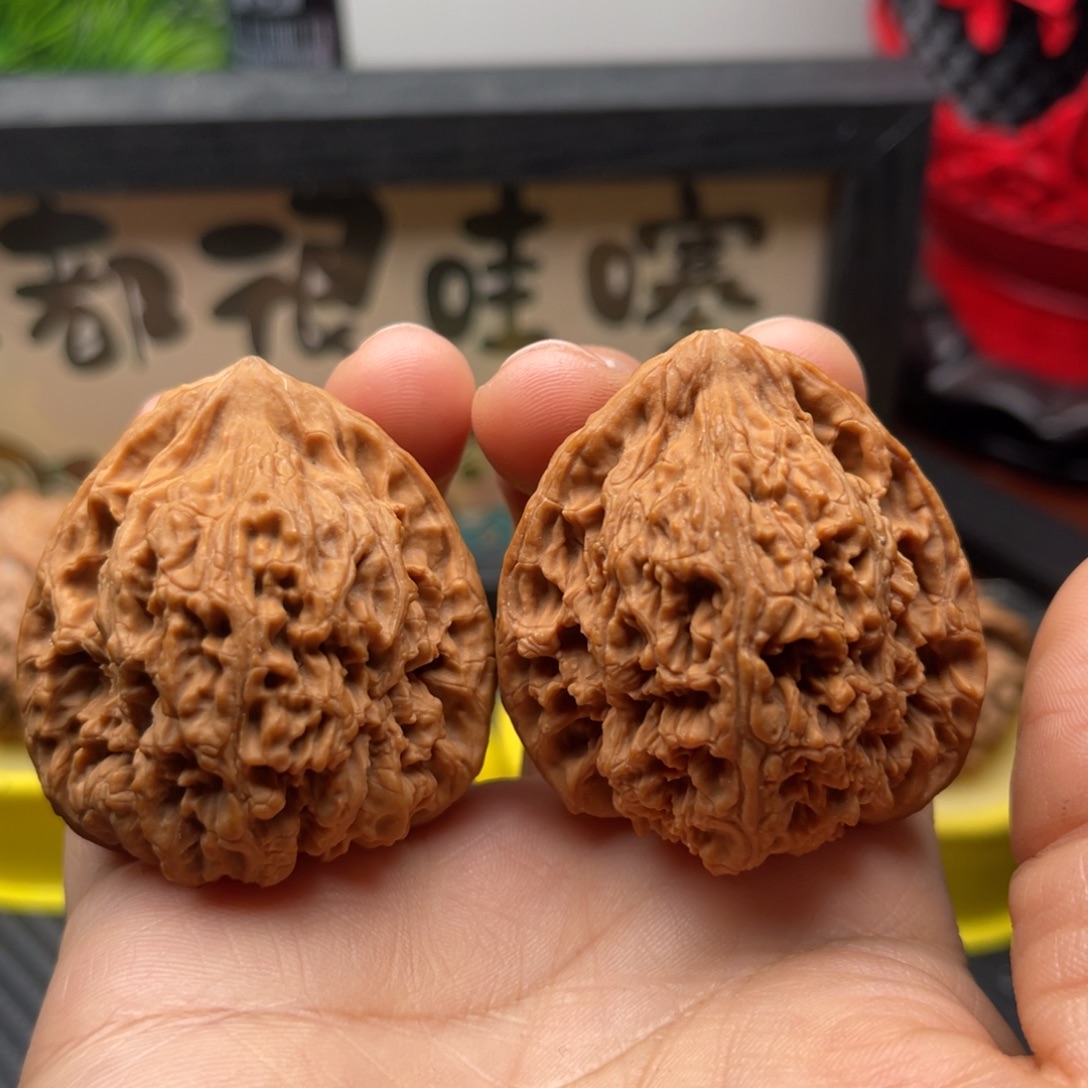 文玩核桃吊坠42三角疆