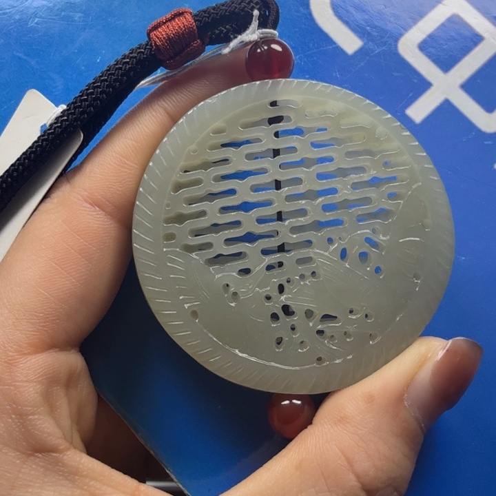 奥***和田玉未镶嵌挂件